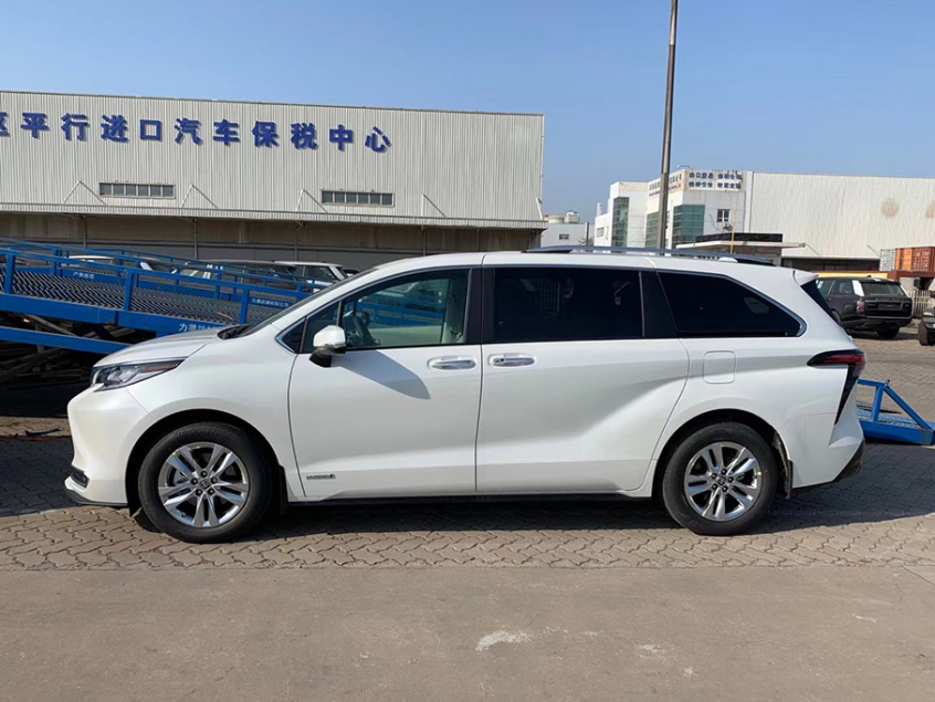 全新丰田Sienna