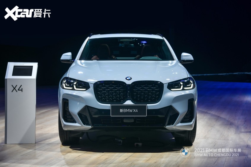 2021成都车展：新BMW  X4正式发布亮相