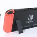 最新的8bit do Switch控制器可以切换双Dpad的手指开关