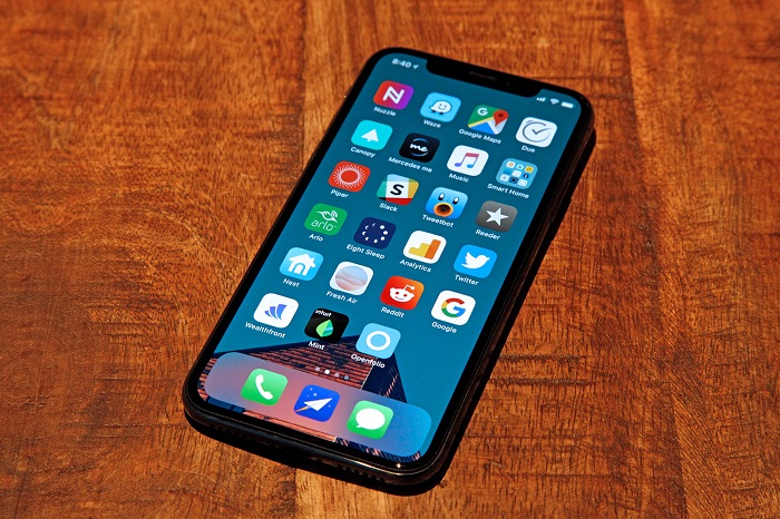 显微放大：iPhone  X的屏幕像素到底长啥样？的照片 - 1